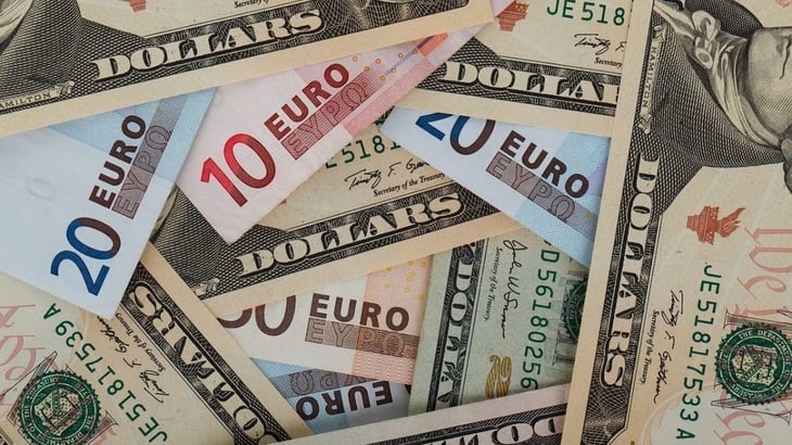 Euro se valúa por debajo del dólar ante especulaciones de la Fed