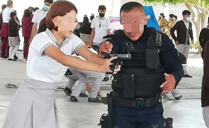 Investigan a policías por 'prestar' armas a alumnos de Guanajuato