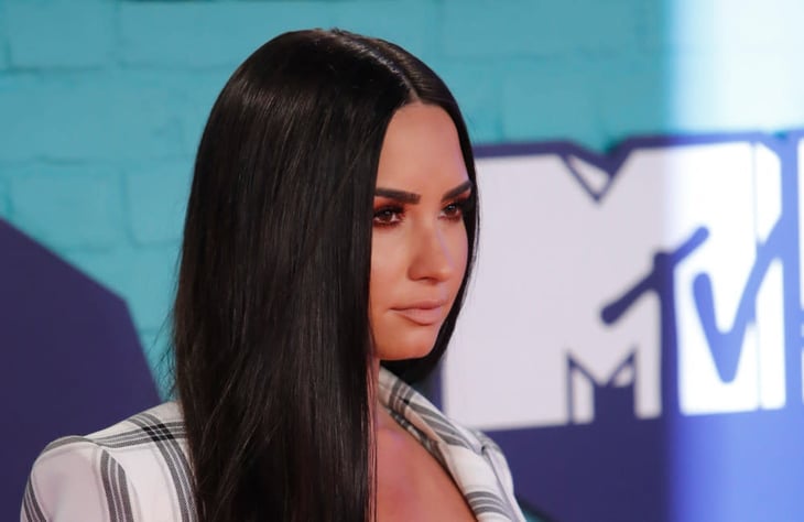 Demi Lovato sufre aparatoso accidente y lo comparte en redes sociales