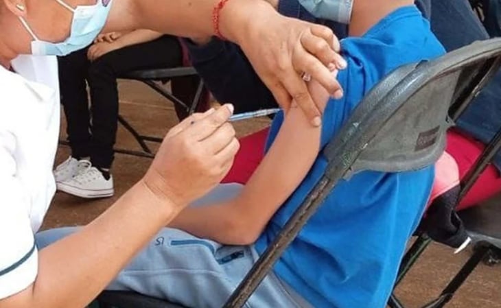Inmunizan a 12 niños en Azcapotzalco tras sobrantes de vacunas Pfizer