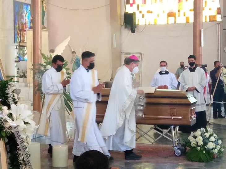Obispos y sacerdotes de Torreón se unen para despedir a monseñor José Guadalupe Galván Galindo