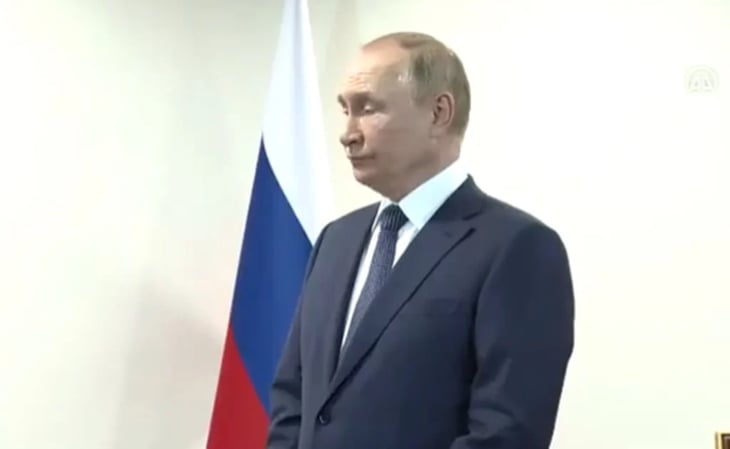  Como león enjaulado: dejan esperando a Vladimir Putin, y su reacción se hace viral