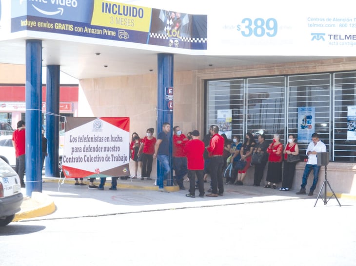 Telmex inicia huelga también en Saltillo
