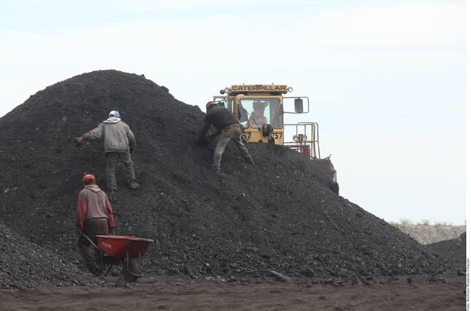¡Sin licitar! Adjudica CFE contratos de suministro de carbón con Coahuila hasta 2024