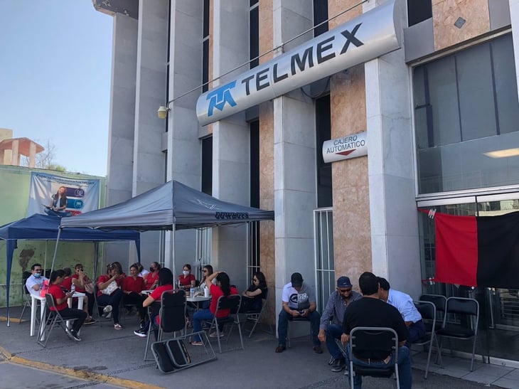 Usuarios de Telmex afectados por la huelga en Monclova 
