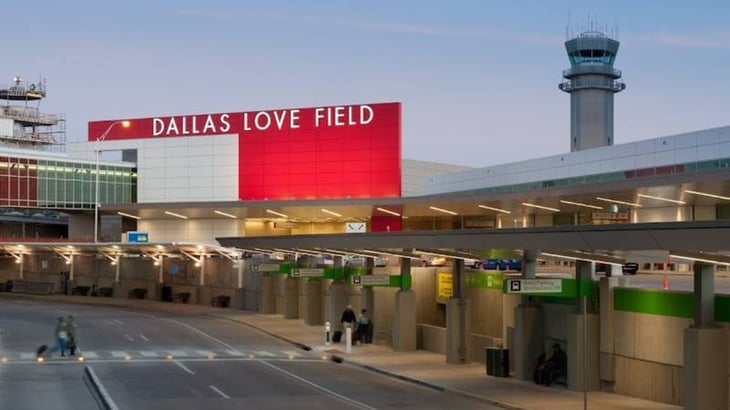 Mujer desata tiroteo en aeropuerto de Dallas; es arrestada