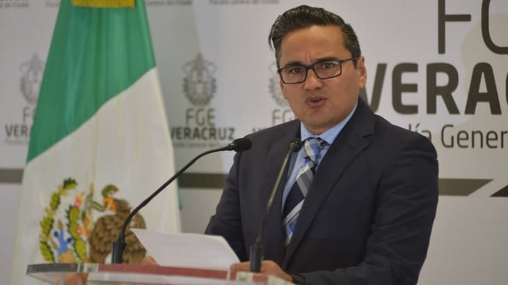 Dictan un año de prisión preventiva a Winckler, exfiscal de Veracruz