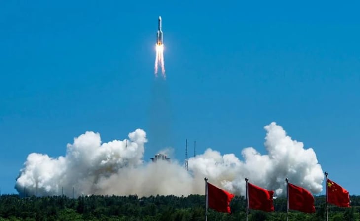 Escombros de enorme cohete chino pueden caer a la Tierra y nadie sabe dónde, alertan