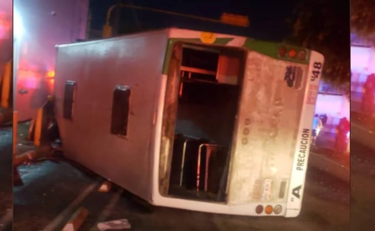Un muerto y nueve heridos deja accidente de transporte en Puebla