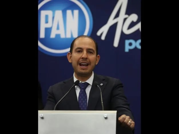 El líder del PAN crítica la 'podredumbre' del proceso interno de Morena 