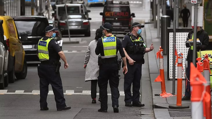 N.Zelanda reabre fronteras totalmente tras más de dos años cerradas por covid