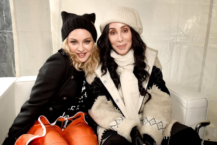 Es un vampiro: Viralizan foto de Cher con Janet Jackson siendo una niña ¿Qué edad tienen en realidad?