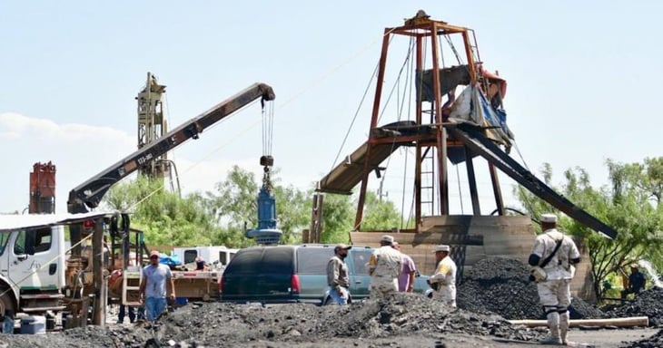Día decisivo: AMLO espera ingreso de buzos a mina en Sabinas