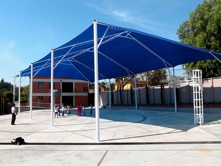 Educación coloca malla sombra en 5 escuelas de Monclova