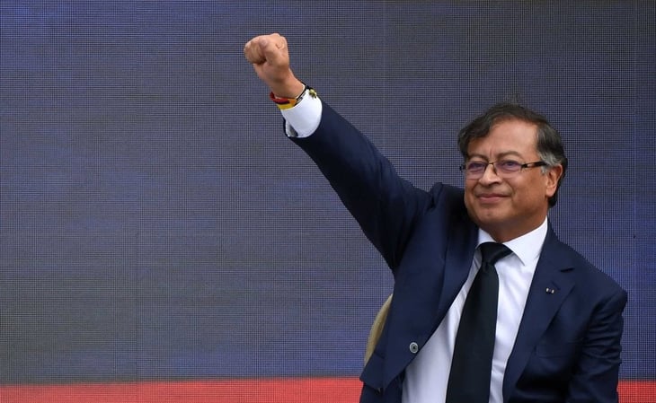 Gustavo Petro asume como primer presidente de izquierda en la historia de Colombia