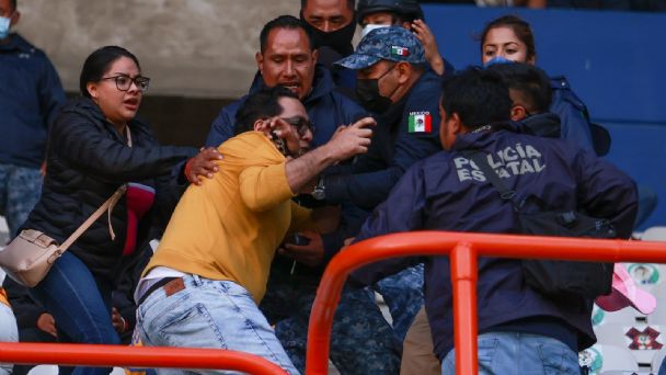 Desalojan a 8 personas del estadio Hidalgo durante juego de Pachuca