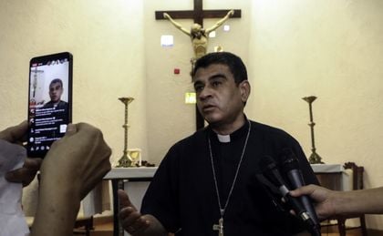 Ortega quiere exiliar a obispo nicaragüense, según exasesor