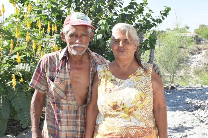 Familia Moreno Muñiz vive al día en Monclova