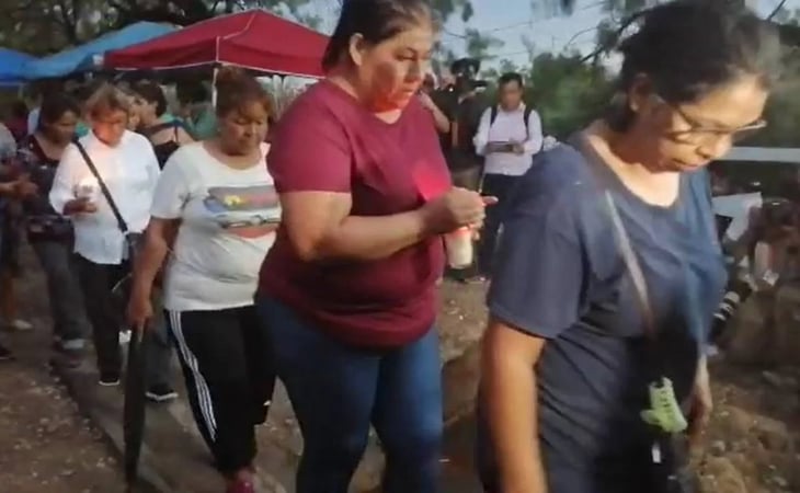 Mujeres hacen 'caminata de fe' por el rescate con vida de mineros en Sabinas