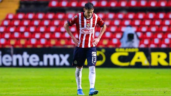 Chivas se sigue salvando del sótano en el Apertura 2022 gracias a Gallos Blancos