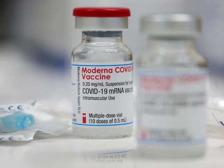 Reino Unido, primer país que aprueba vacuna anticovid de Moderna contra Ómicron