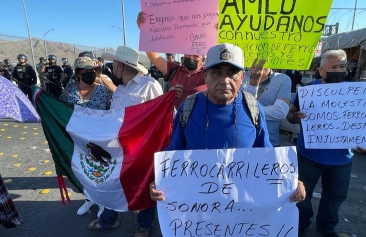 Bloquean ferrocarrileros Puente Internacional en Ciudad Juárez