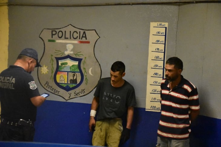 Dos noctámbulos fueron detenidos por drogarse en la calle