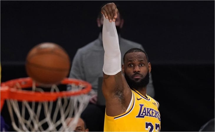 LeBron James llega a acuerdo con los Lakers por dos años más