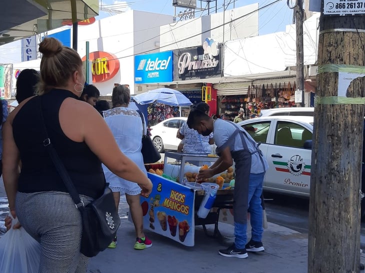 Comercio informal acapara Zona Centro de Monclova