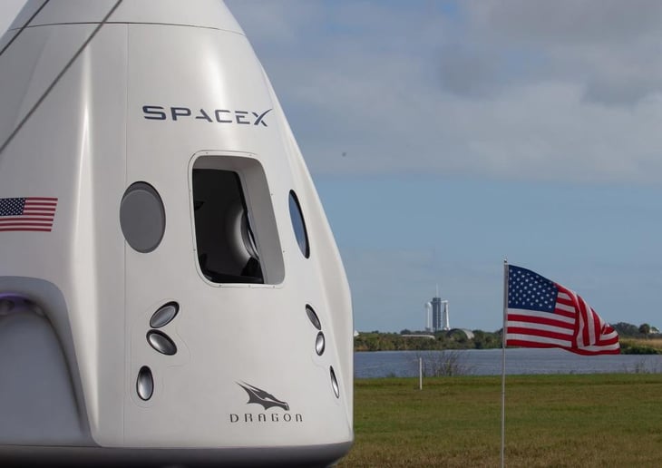 La cápsula de carga de SpaceX llega a las aguas de Florida desde la EEI