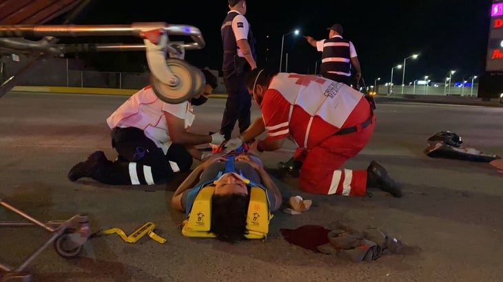 Mujer motociclista fue arrollada por cafre en la colonia Estancias de San Juan Bautista 