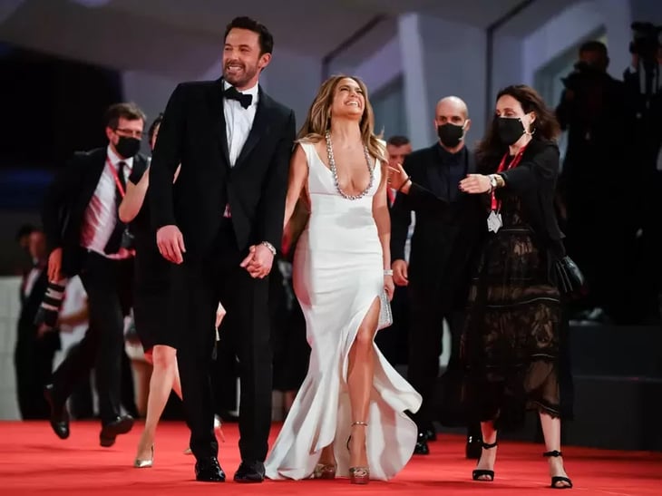 Ben Affleck y Jennifer López se dan el sí quiero ante familia y celebridades