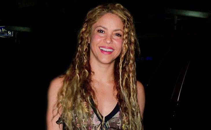 Triste y pensativa así captan a Shakira tras divulgarse fotos de Piqué con su nueva novia