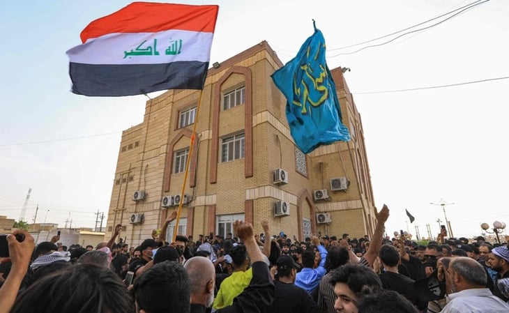 Manifestantes asaltan Palacio Presidencial de Irak tras retirada de Muqtada Al Sadr, célebre líder religioso