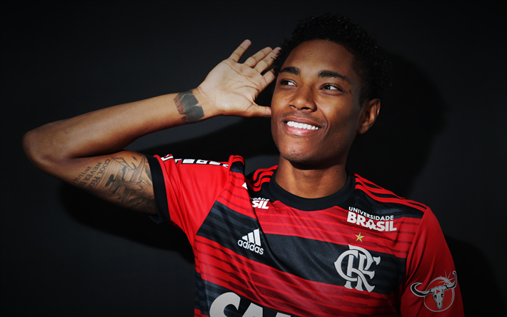 Flamengo anuncia el traspaso del atacante Vitinho al fútbol saudí