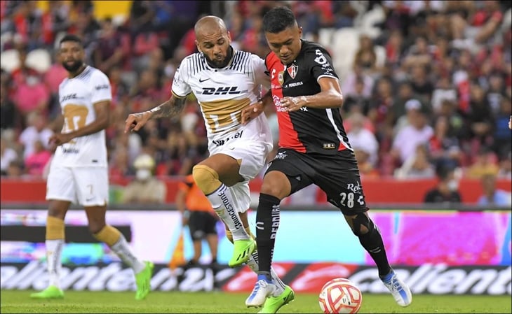Pumas mejora pero no gana; se van del Jalisco con un empate ante Atlas