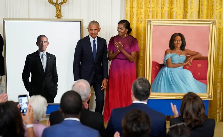 Barack y Michelle Obama regresan a la Casa Blanca para develar sus retratos oficiales