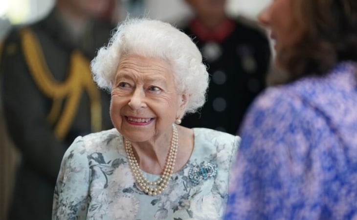 Reina Isabel II está bajo supervisión: sus médicos están preocupados por su salud