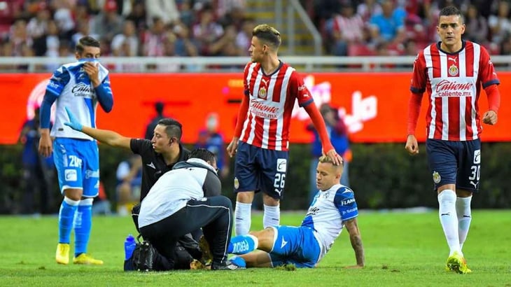 Gustavo Ferrareis sufrió dramática lesión en el Chivas vs Puebla
