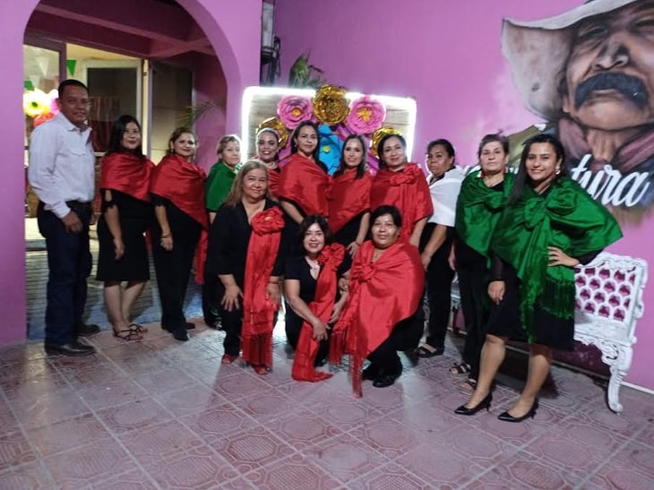 DIF San Buena celebra tradicional noche mexicana