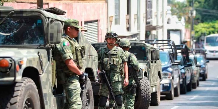 AMLO llama a oposición a dejar la 'politiquería' y apoyar que Ejército siga en las calles hasta 2028