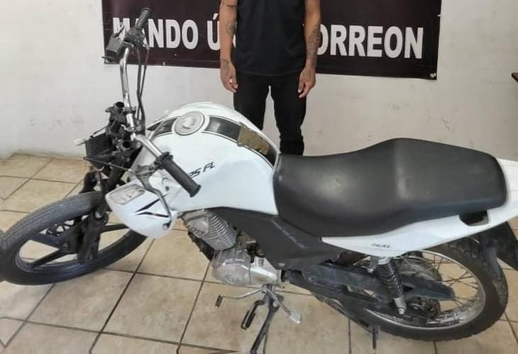Detienen a tres con motos robadas en Torreón