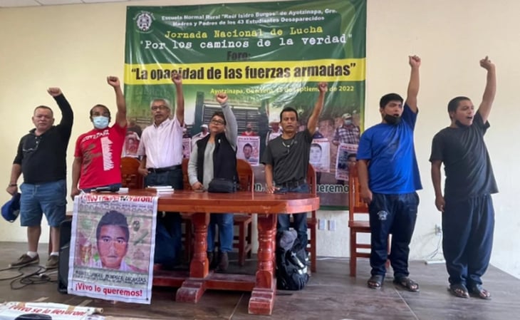  El general José Rodríguez Pérez no fue detenido se entregó dice abogado de familias de desaparecidos de Ayotzinapa