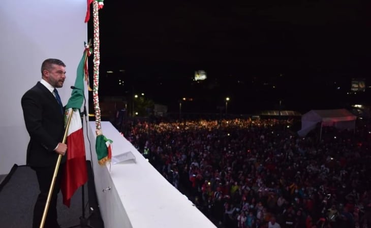 Mauricio Tabe dio el Grito de Independencia ante más de cuatro mil ciudadanos