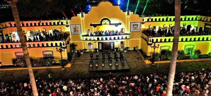 Celebran vente mil personas el Grito de Independencia en Ramos Arizpe