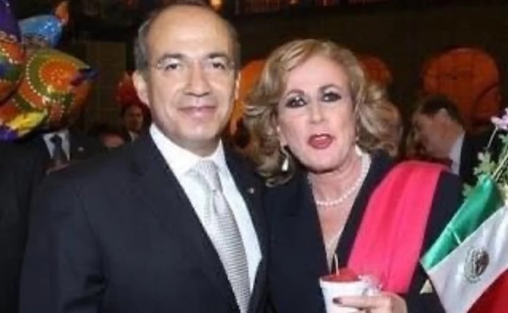 'Cuando teníamos Presidente'; Laura Zapata postea foto con Felipe Calderón y la tunden en redes sociales