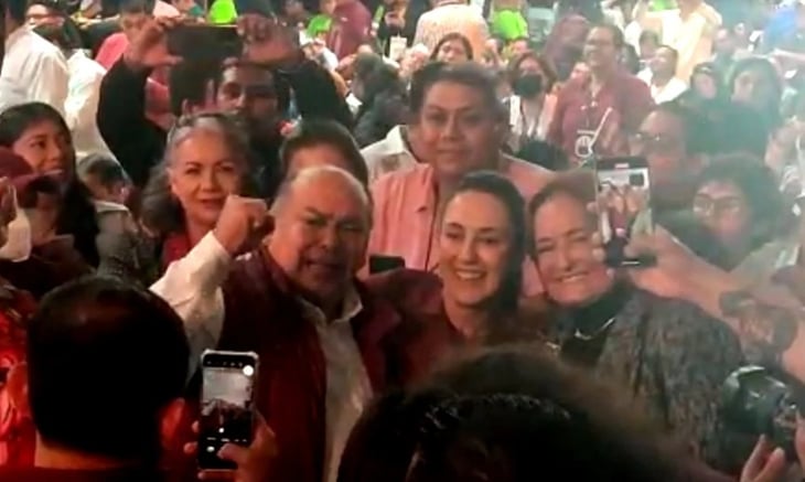 Claudia Sheinbaum es recibida en Congreso de Morena con gritos de '¡presidenta, presidenta!'