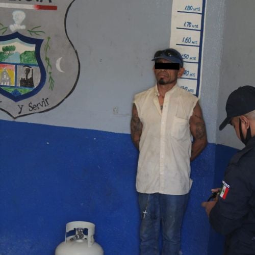 Ladrón es detenido por la Policía Municipal en la colonia Independencia de Monclova