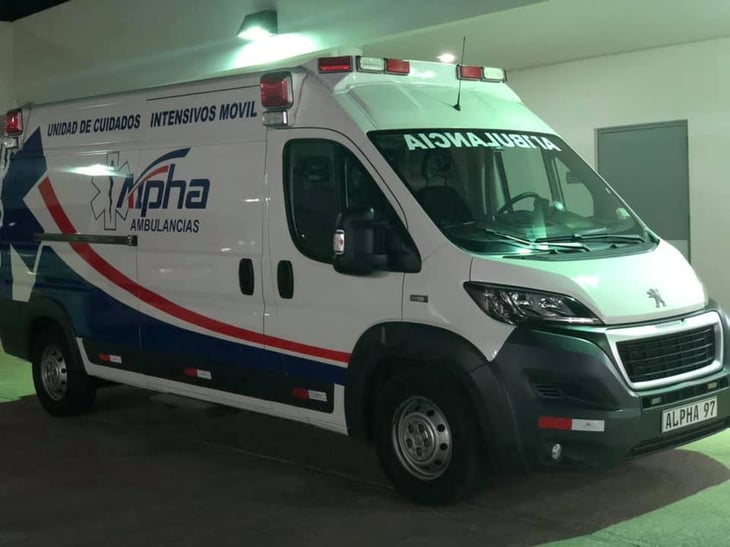Ambulancia se estrella en bulevar de Saltillo