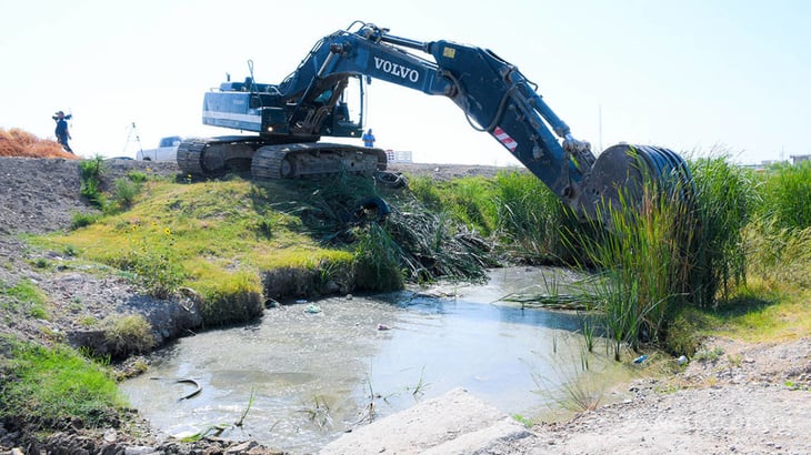 Ecología sigue realizando la limpieza de los afluentes de la localidad